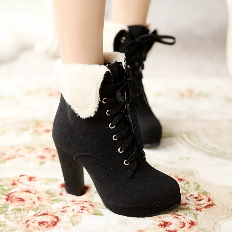 зимняя обувь на каблуке. зимние каблуки женские. белые ботинки на каблуке. зимние ботинки на каблуке. ботинки зимние женские на каблуке.