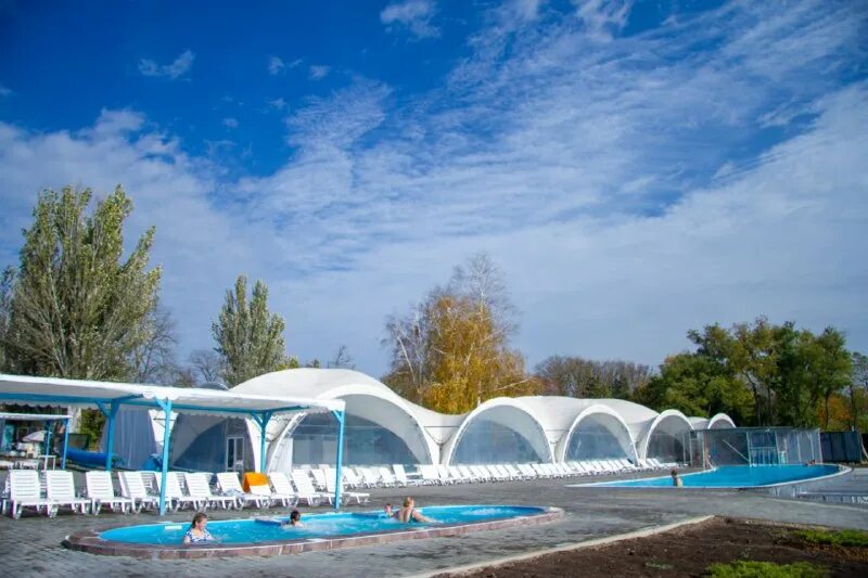 станция морская термальный комплекс ростовская область. панорамный бассейн станция морская. морская бассейн таганрог. станция морская термальный комплекс ростовская область. парк морской таганрог.