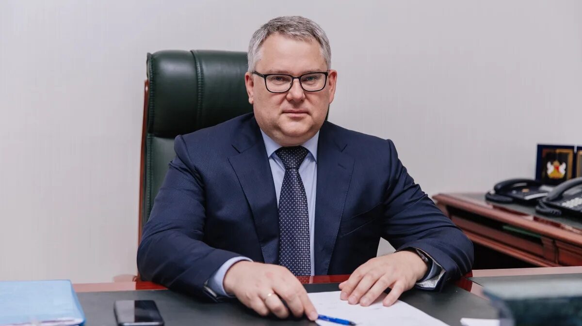 Руководители областного образования. Мосолов олег николаевич правительство воронежской области. мосолов олег николаевич департамент образования. олег мосолов воронеж. мосолов олег николаевич воронеж.