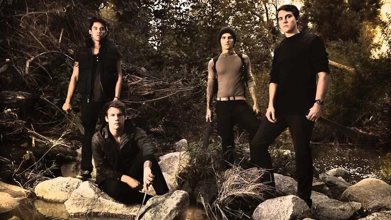 False attack. Группа attack attack!. attack attack 2007. attack attack album. metalcore bands.