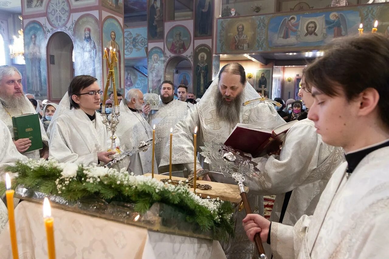 Крещение служба в храмах. Служба в храме в крещение Господне. Освящение воды. 7 января 19 года