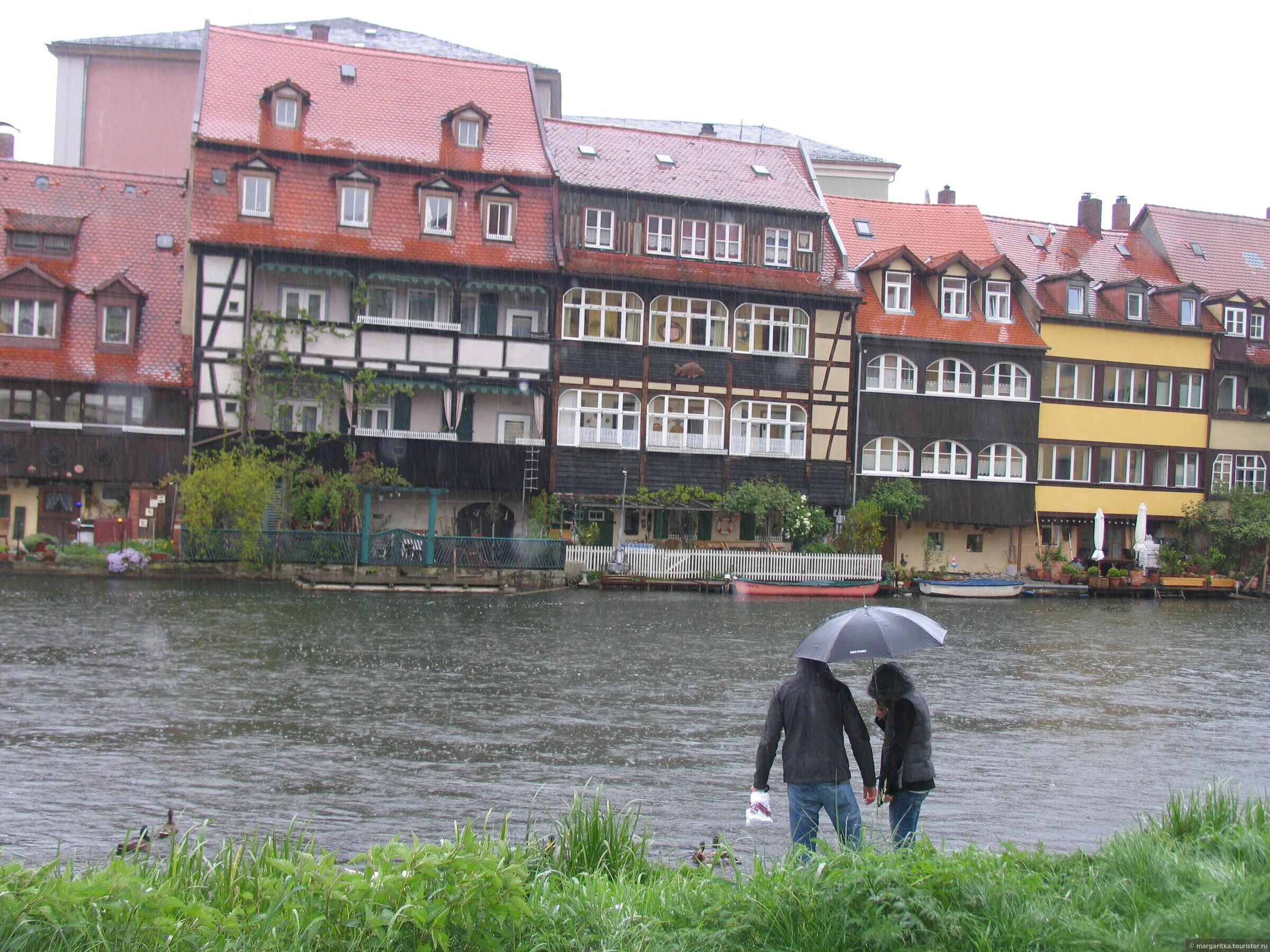 погода в доме фото. важней всего погода в доме картинки. погода в доме автор. хорошей погоды в дуоме. прикольные надписи про дождь.