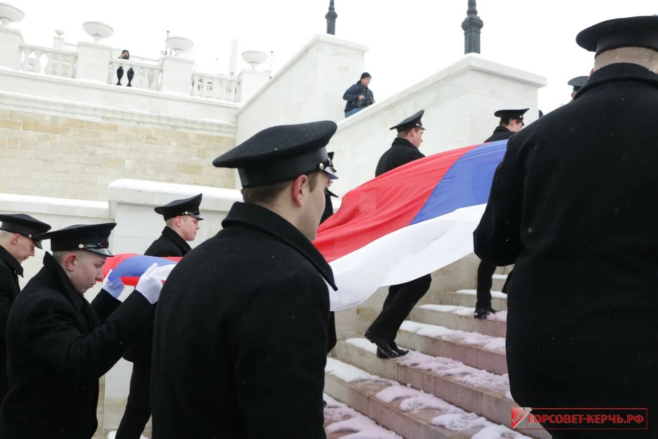 Сценарий ко дню воссоединения крыма с россией. Воссоединение Крыма фото. Автопробег воссоединения Крыма с Россией 2015 год. Россия и Крым мы вместе. Мастер класс ко Дню воссоединения Крыма с Россией.