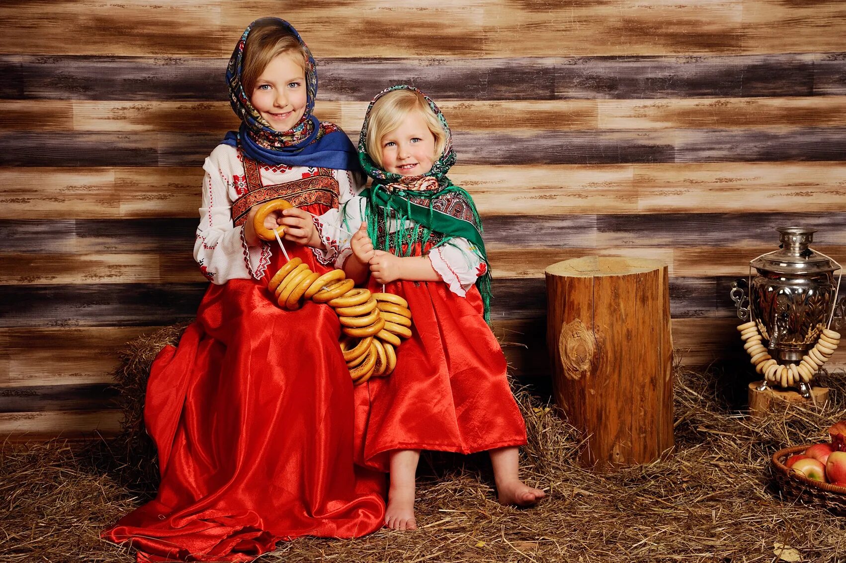 Фотосессия в русском народном стиле для детей. Фотосессия в русском народном стиле. Девочка русский стиль. Детская тематическая фотосессия. Russian дети