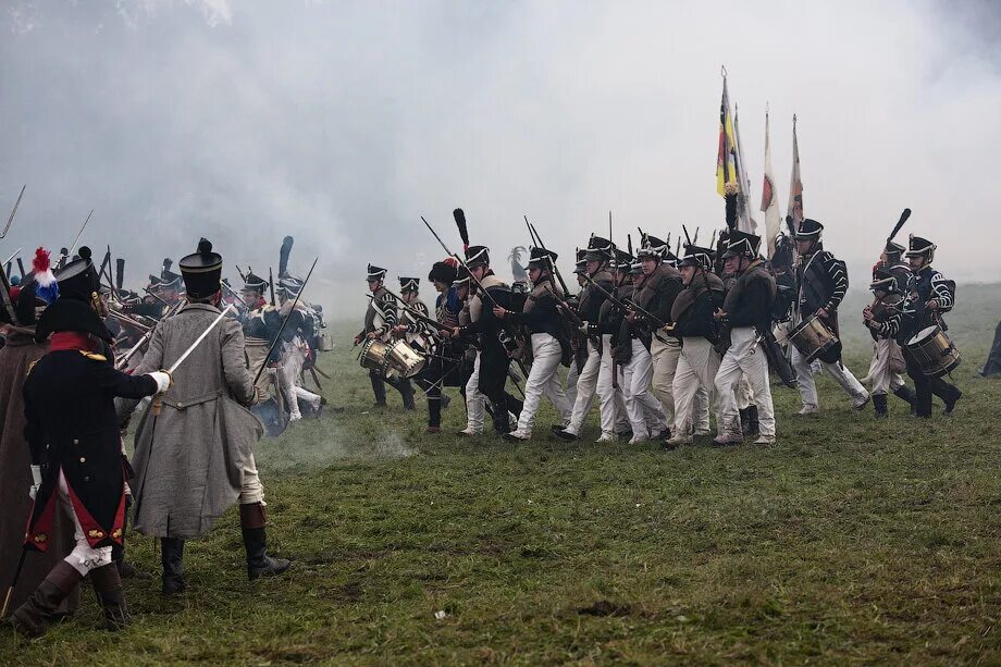 Реконструкция бородино. Реконструкция битвы Бородино 1812 года. Бородино 1990 реконструкция сражения. Реконструкция Бородинского сражения. Воссоздание Бородинского сражения.