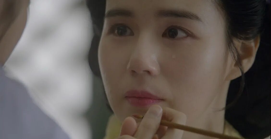 Отрывок из дорамы. Отрывок из дорамы. Кафе принц дорама. Отрывок из дорамы. Дорама хваюги на крыше сон о гон появление.