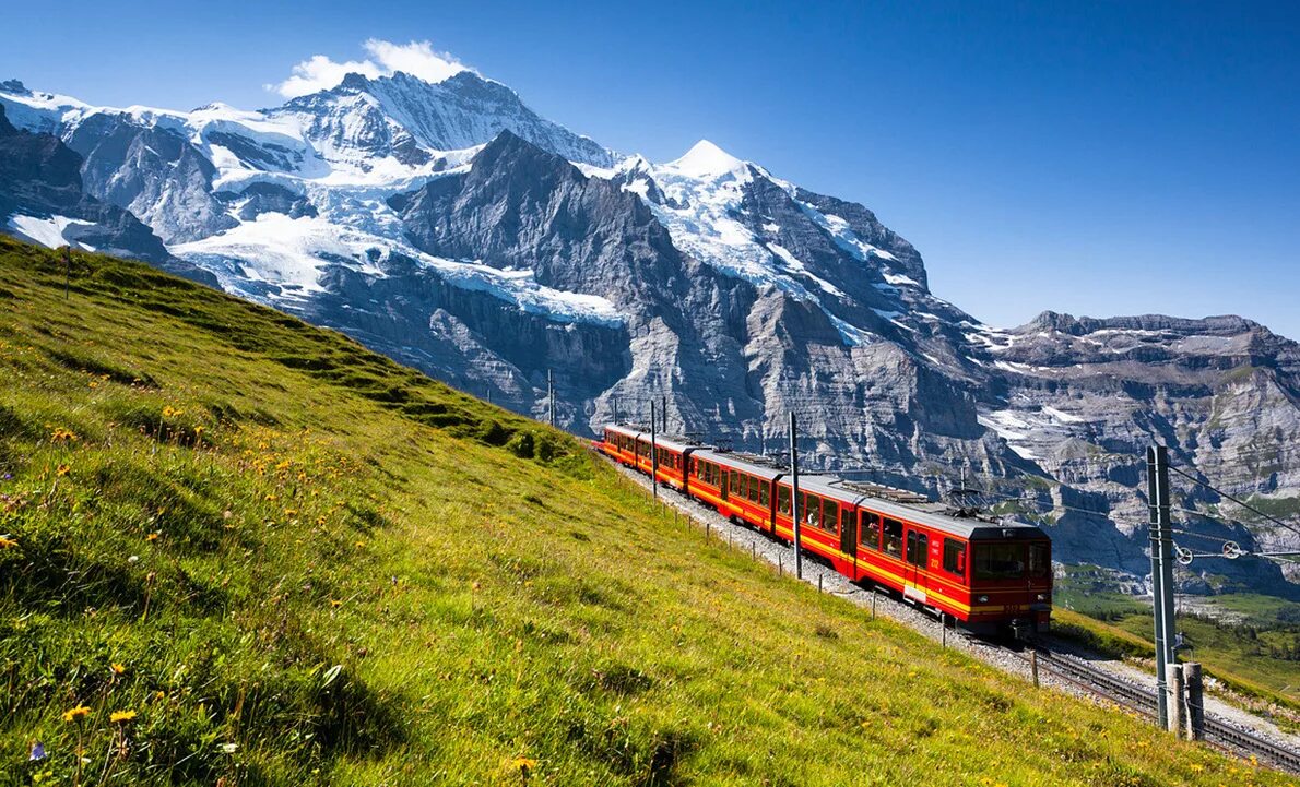 Юнгфрау Швейцария. Юнгфрау (железная дорога). Вокзал Юнгфрау Швейцария. Jungfrau гора в Швейцарии.