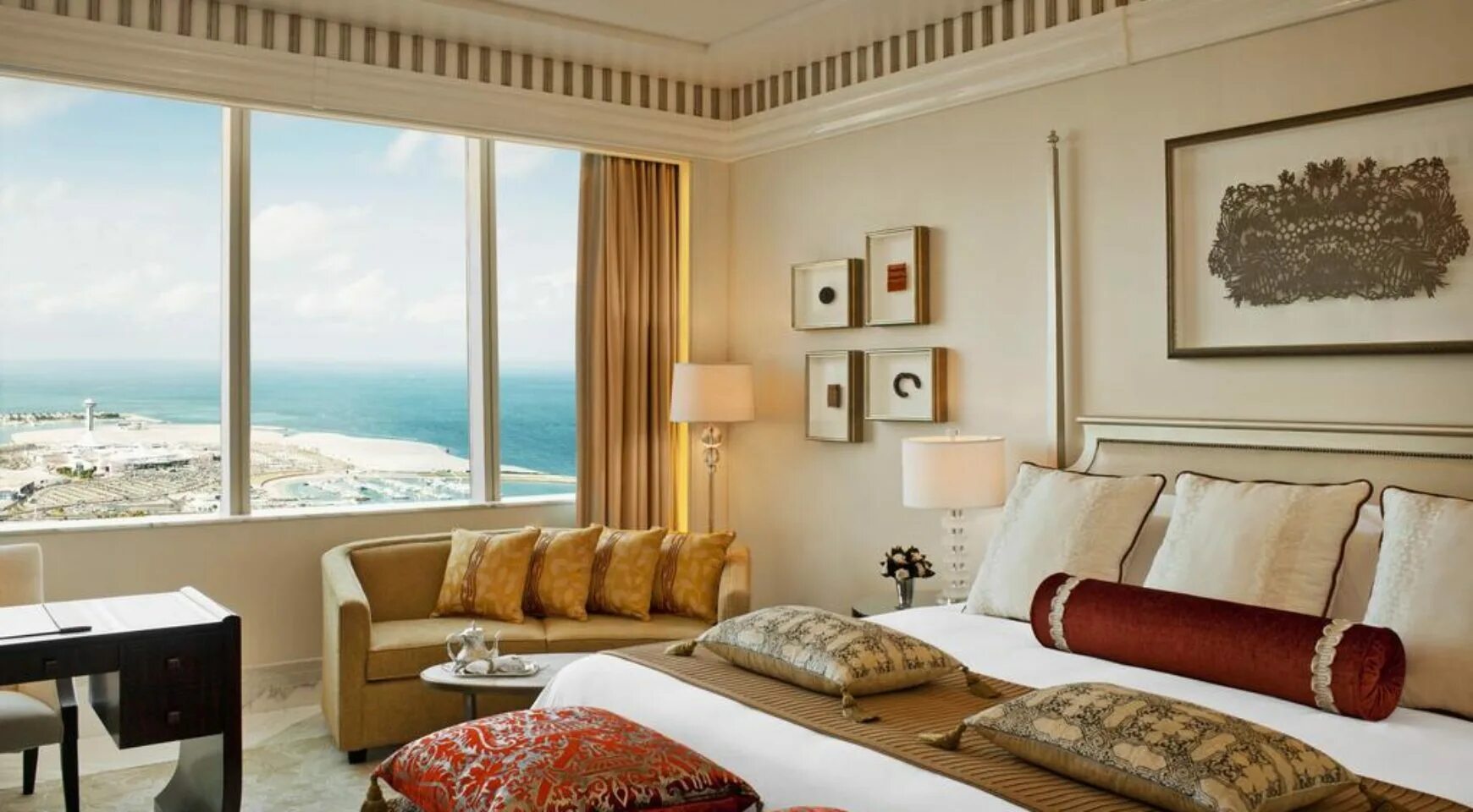 The st regis 5. Отель St. Regis Abu Dhabi. The St. Regis Abu Dhabi 5*. St. Regis Abu Dhabi Corniche 5. St. Regis Hotel апартаменты.