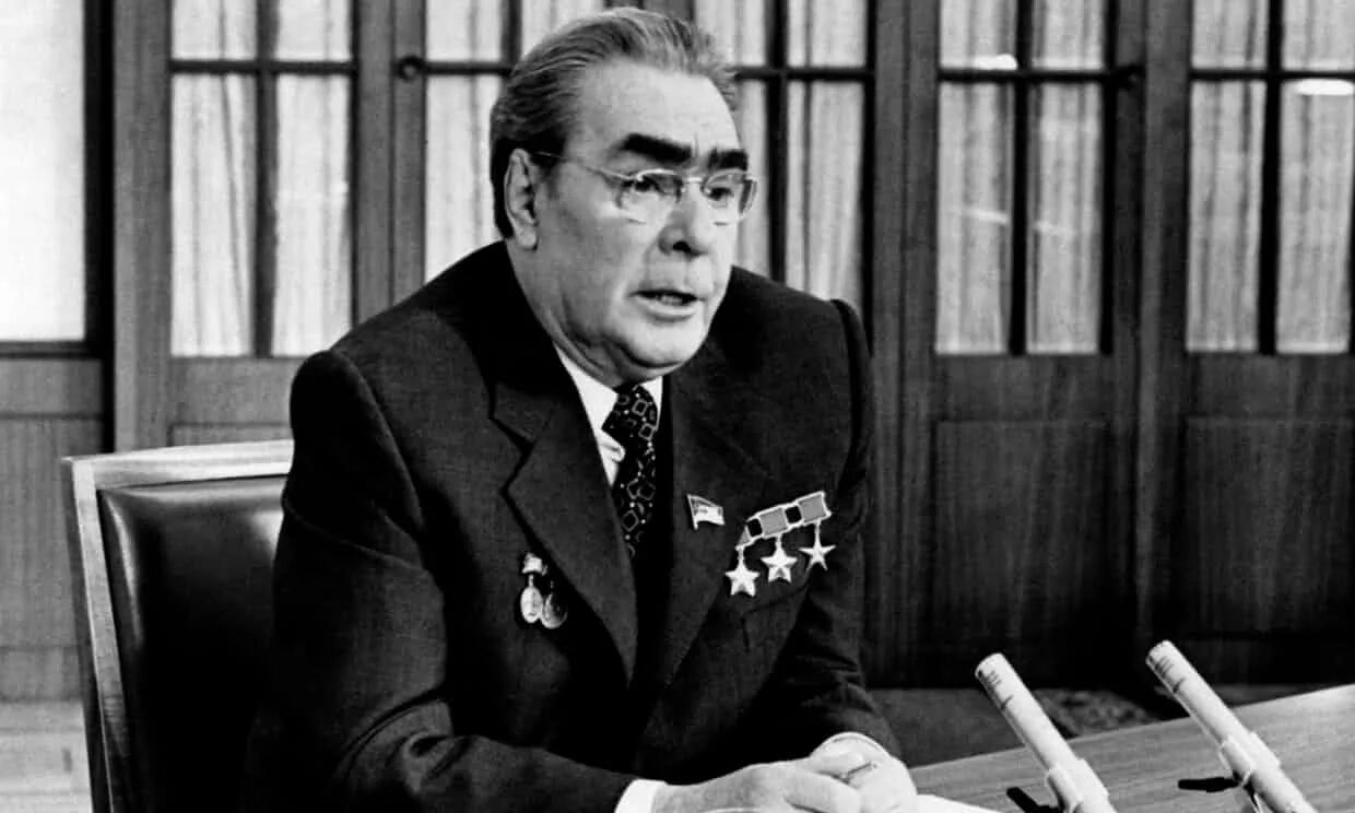 В каких странах был брежнев. Первый секретарь цк кпсс с 1966 г генеральный секретарь в 1964 1982 гг. Брежнев леонид. Брежнев леонид фото. Леонид брежнев в кпсс.