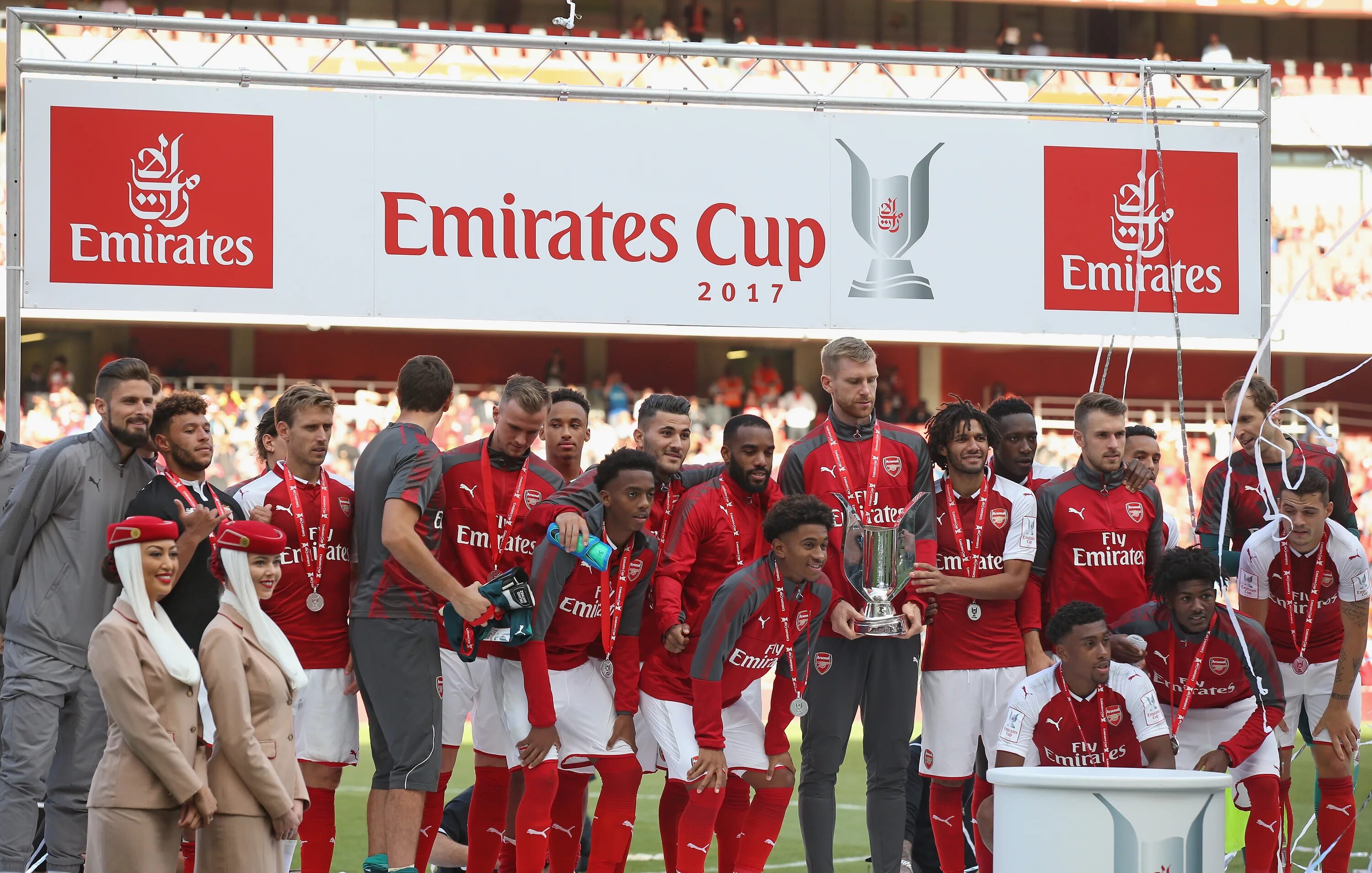 Emirates cup. Кубок Эмирейтс. Emirates Cup 2017. Emirates станет спонсором Лиона.