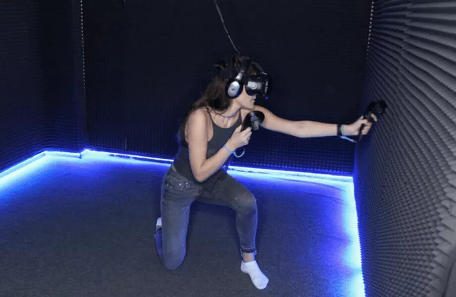Комната виртуальной реальности. Клуб виртуальной реальности. VR комната. К2уб виртуа20н1й реа20н1ст0.