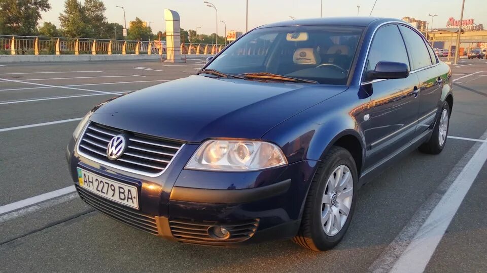 Куплю пассат б5 минск. VW Passat 2001. Фольксваген Пассат 2001г. Фольксваген Пассат 2001 1.8. Фольксваген пасад2001 год.