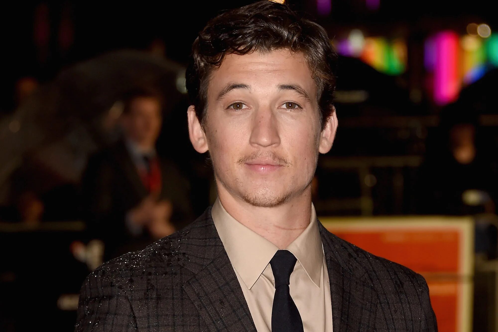 Майлз рихтер. Майлз теллер актер. Майлз теллер haircut. Майлз теллер. Майлз теллер.