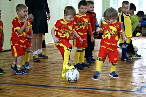 Секции футбола для детей в москве