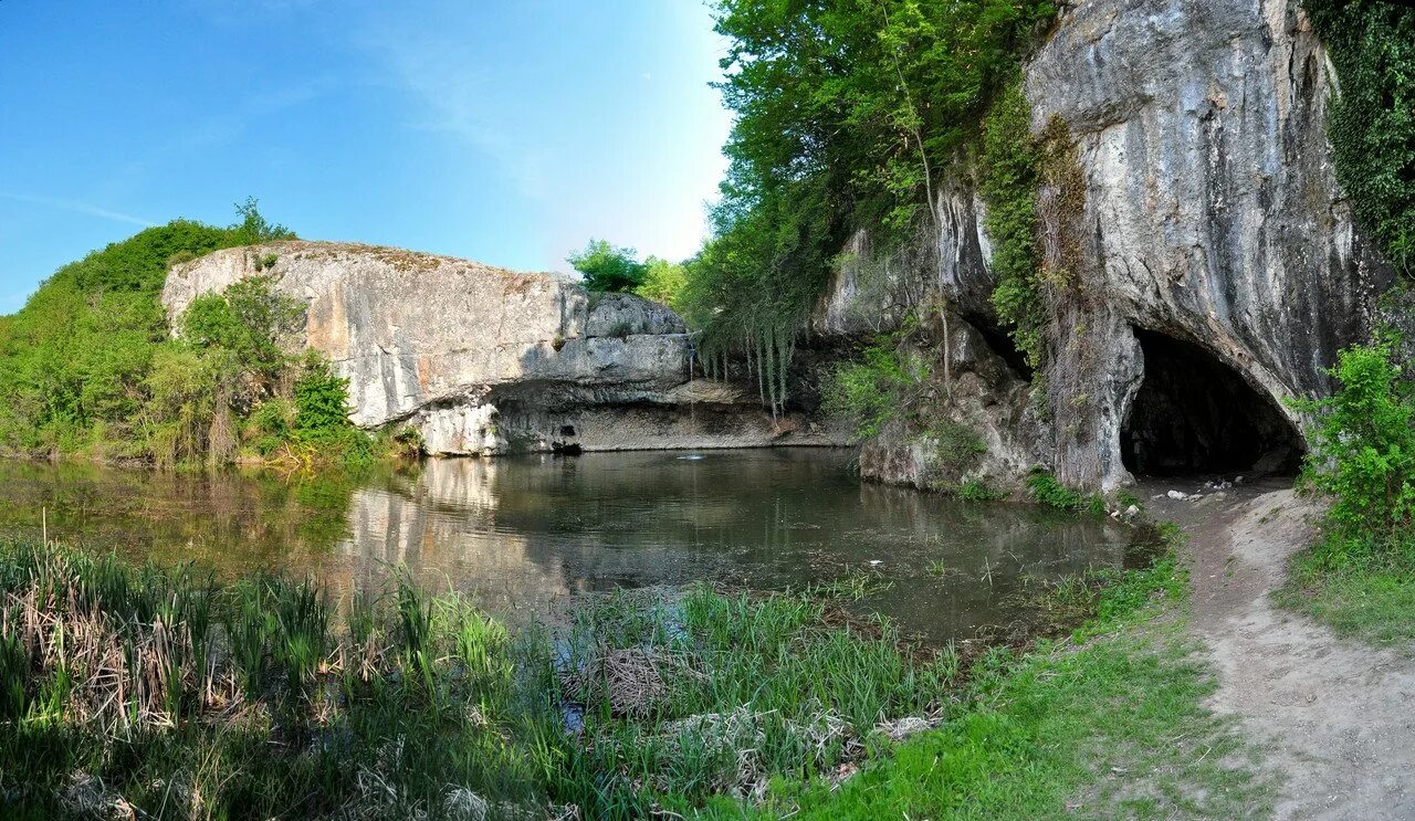 Горы советска. Вятская Швейцария Советск. Вятская Швейцария Кировская область Советск. Советск скалы Киров. Советск Кировская область водопады и пещеры.