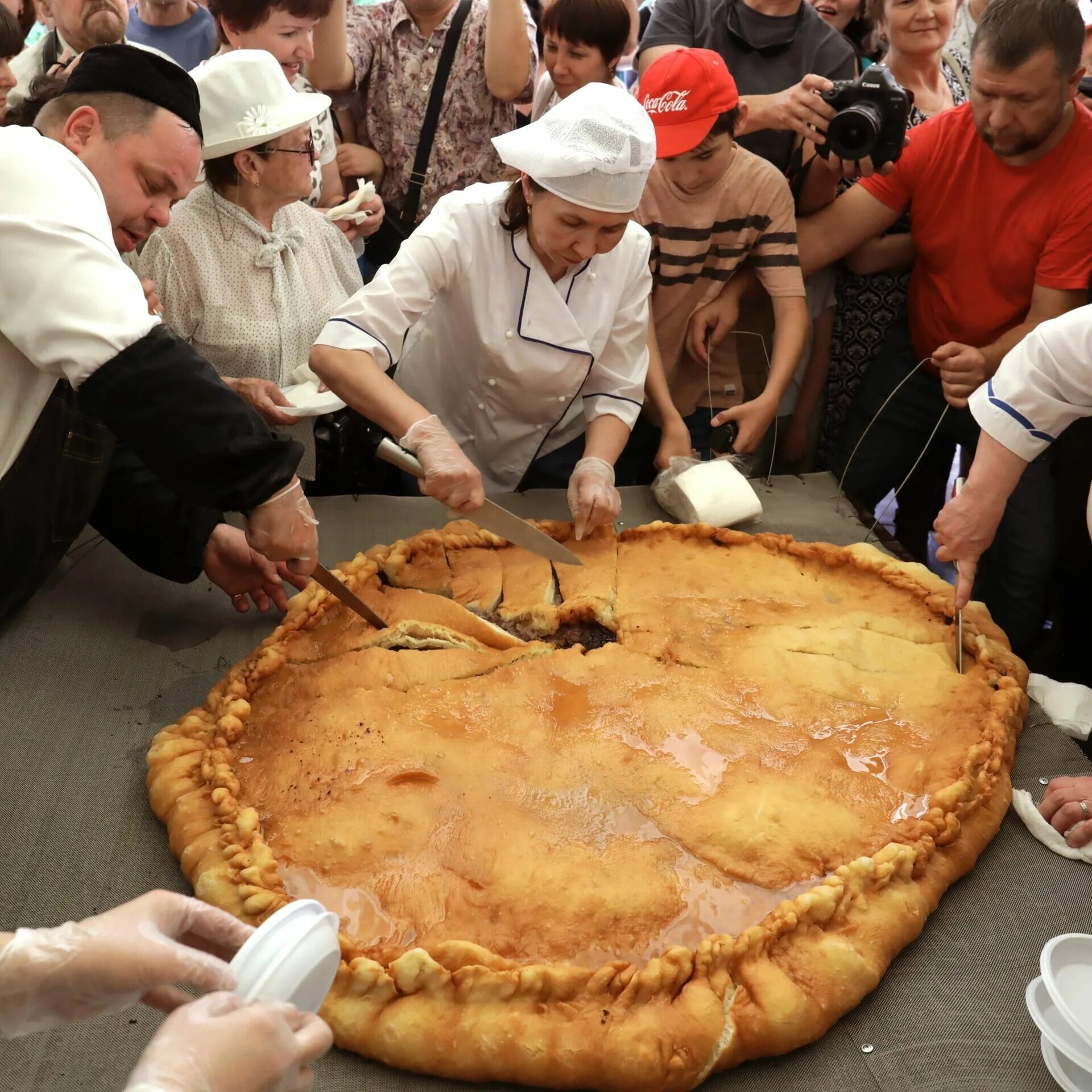 Огромный горячий