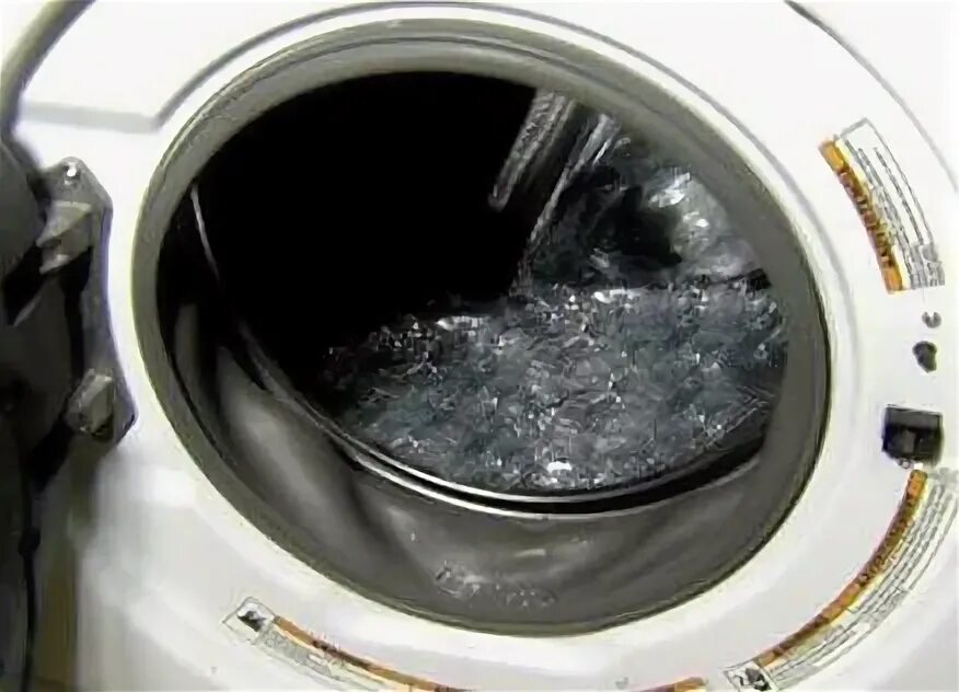 Вырубили машинка стиральная. Выключенная стиральная машинка набрала воды. В стиральной машине появляется вода. Стиральная машинка не набирает обороты