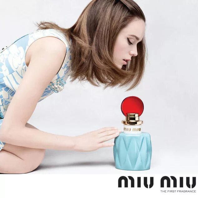 Танец миу миу. Солнцезащитные очки miu miu 2016. Miu miu 2007. Miu miu visagangbeatz. Весенняя рекламная кампания miu miu.