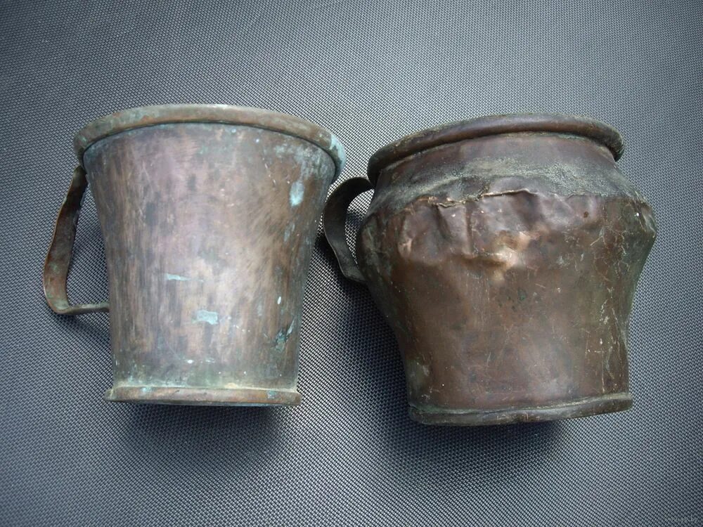 царские монеты 19 века россия медные. царский медный котелок 1890. кольчугинский завод медные чайники. котелок конца 19 века. старинная кухонная утварь.