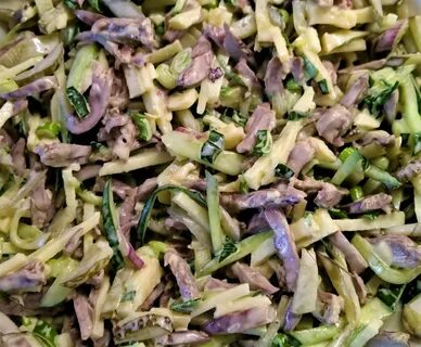 Салат из копченой курицы и маринованных огурцов