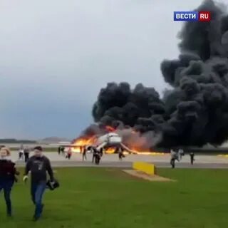Горящий самолет в москве