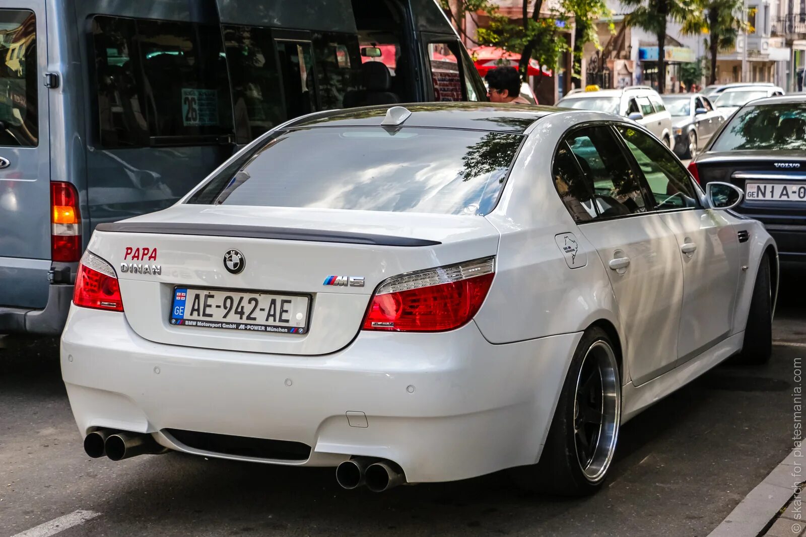 Учет грузия. BMW m5 e60 в Грузии. Georgia BMW e60. Грузинские номера БМВ м5 е60. БМВ м5 в Грузии.