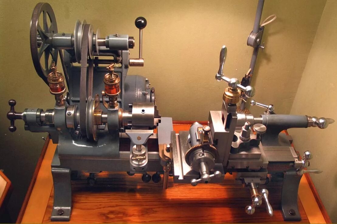 Токарный станок часовой cowells 90cw. Часовой настольный фрезерный станок. Станок часы. Станок часы. Часовой токарный станок т-28.