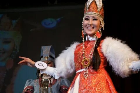Якутский женский национальный костюм