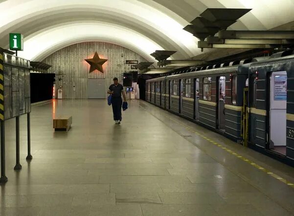 Станция площадь Мужества Санкт-Петербург. Станция метро площадь Мужества Санкт-Петербург. Площадь Мужества метро линия. Станция площадь Мужества.