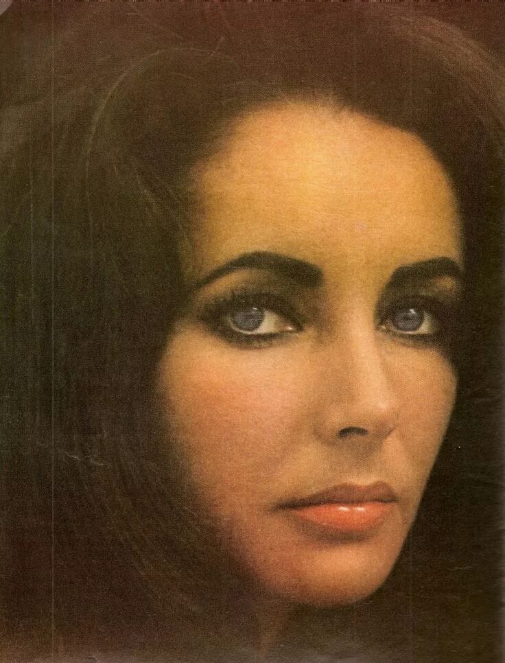 Iconic Hollywood -The Most Famous Female Stars from the Golden Era Elizabeth tay
