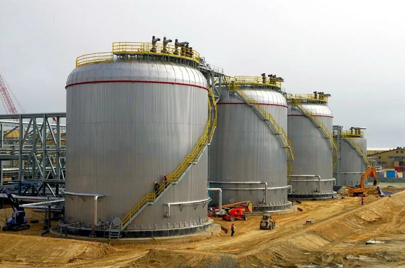 Хранение нефти газа нефтепродуктов. Резервуарный парк для хранения нефти и нефтепродуктов. газовое хранилище. хранение газа. хранилище нефти.