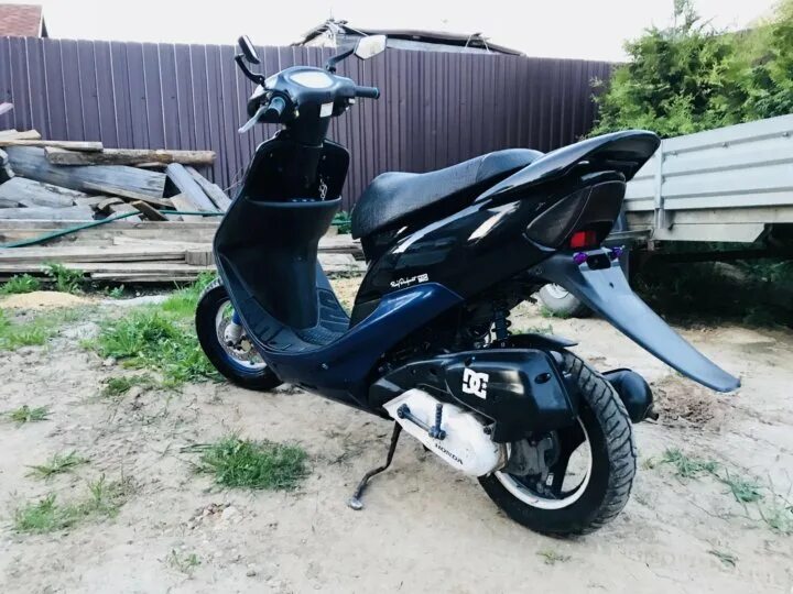 Honda dio af 35. Honda Dio af 35 ZX. Honda Dio 35 SR. Honda Dio 35 ZX черный. Honda Dio af 35 ZX 2004.