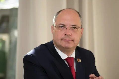 Председатели комитетов думы