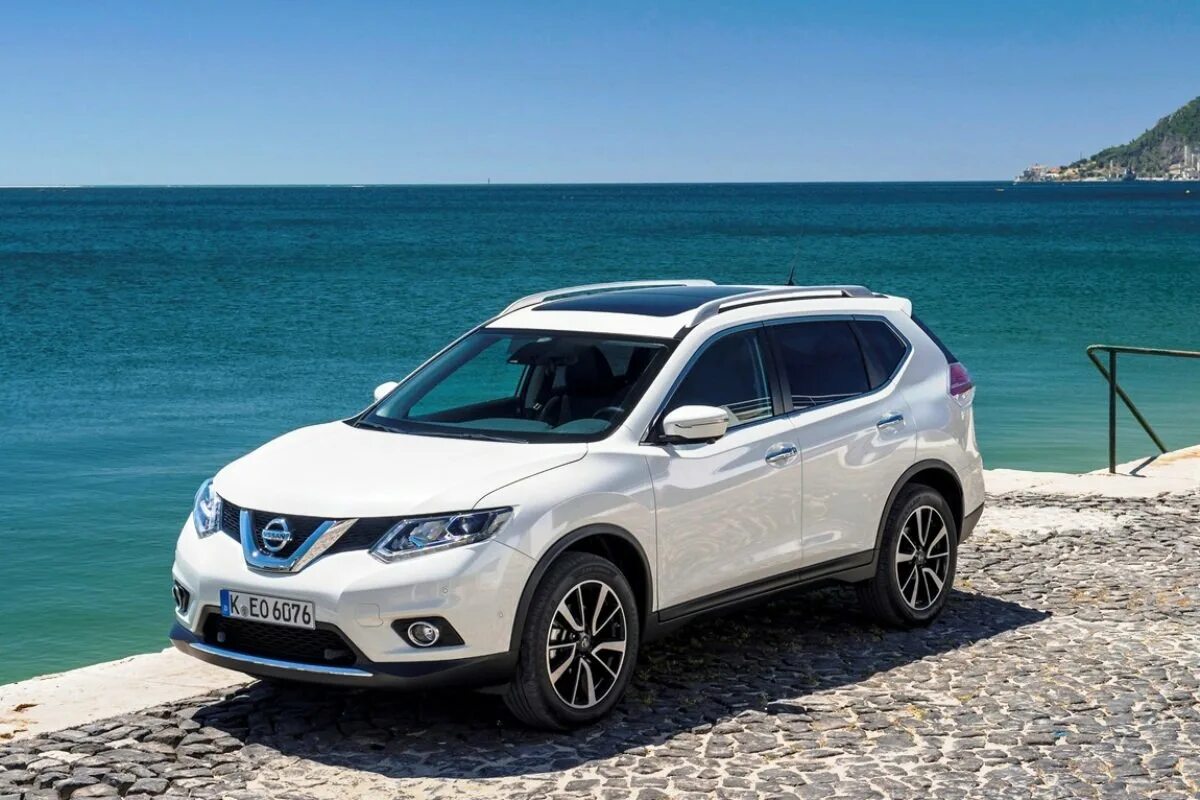 Ниссан икстрейл 32 купить. Nissan x Trail 2015 белый. Nissan x-Trail 2015. Nissan x-Trail 2014 белый. Nissan x-Trail 3.