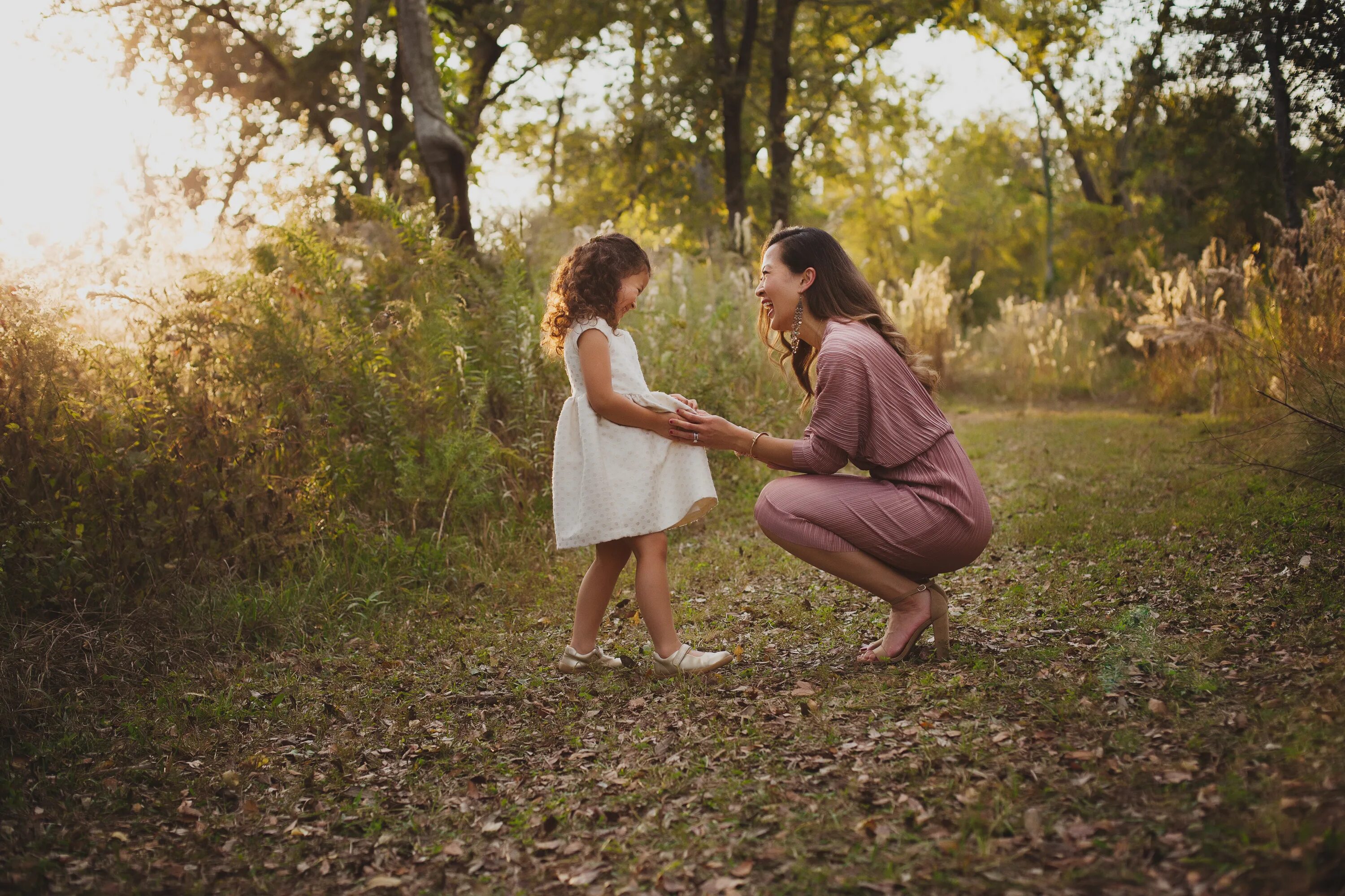 Mother and daughter кадры. Mother/daughter thread. Part 2. Мать и дочь captions. Daughters search