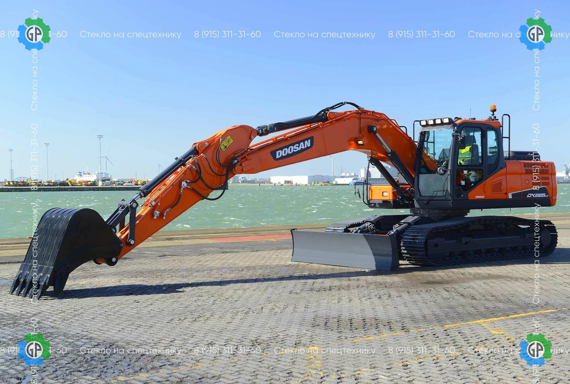 Экскаватор дусан 225. Doosan dx225lca. Дусан 225 экскаватор. Экскаватор Доосан 225 гусеничный. Дусан DX 225 LCA.