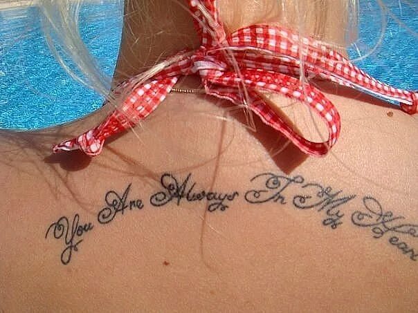 Навсегда в моем сердце тату. Следовать за своим сердцем тату. Татуировка надпись в виде сердечек. Vasu cutis powder. Навсегда в моем сердце на латыни.