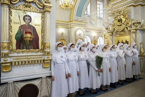 Какие обязанности были у слуг архиерея