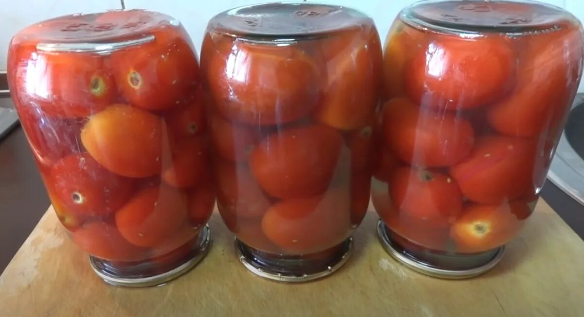 Помидоры маринованные сладкие на зиму очень вкусные. Сладких помидор на зиму в банках. закатка томатов в литровые банки. кисло сладкие помидоры в банке. помидор закатывание банок.