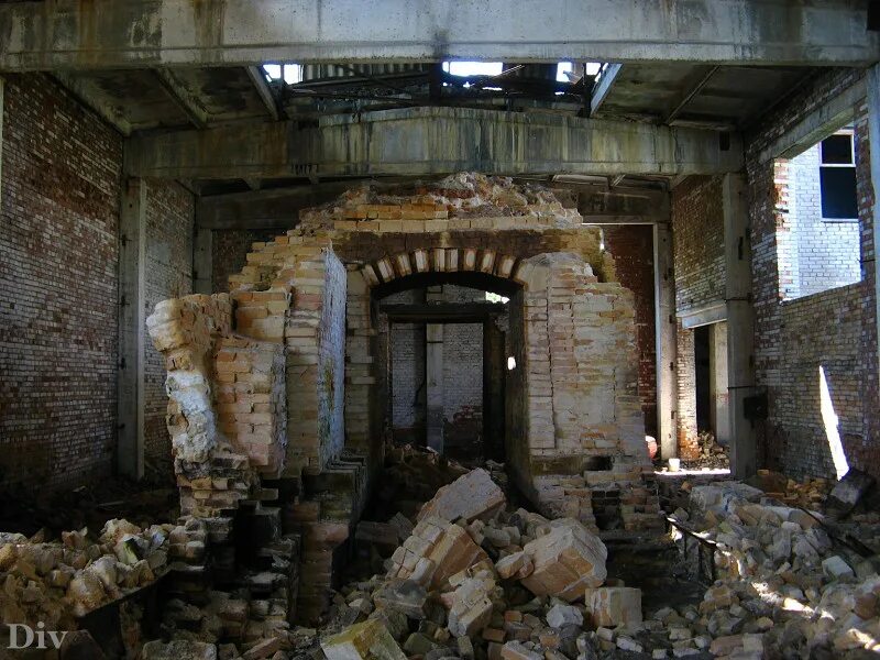 Кикерино заброшенный завод. Завод горн. Завод горн кикерино фото. Усадьба ваулина в кикерино. Кикерино заброшенный завод.