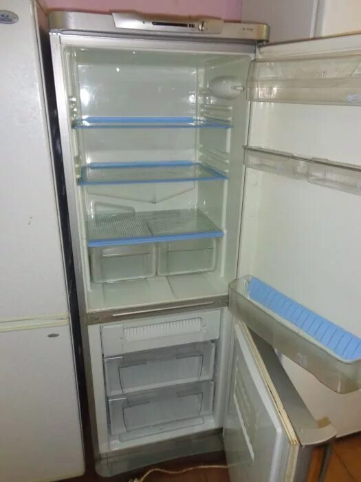 Индезит c132nfg.016. Холодильник Индезит 132. Холодильник индезит двухкамерный модели