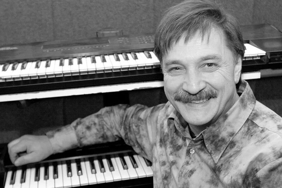 Тихонович. Алекса́ндр григо́рьевич тихано́вич. александр григорьевич тиханович. александр тихонович певец. песняры александр тиханович.