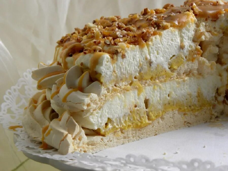 Белковый пирог. Графские развалины с безе. Торт "безе с фундуком" (Hazelnut Meringue Cake). Торт "безе с орехами" (Hazelnut Meringue Cake). Меренговый торт полет.