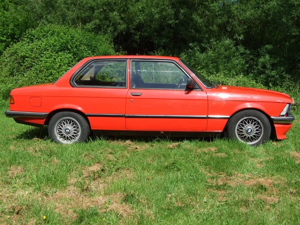 Bmw 316 1982. Bmw 316 e21. 316 21. Bmw 3 e21 318 i. Бмв 323 е21.