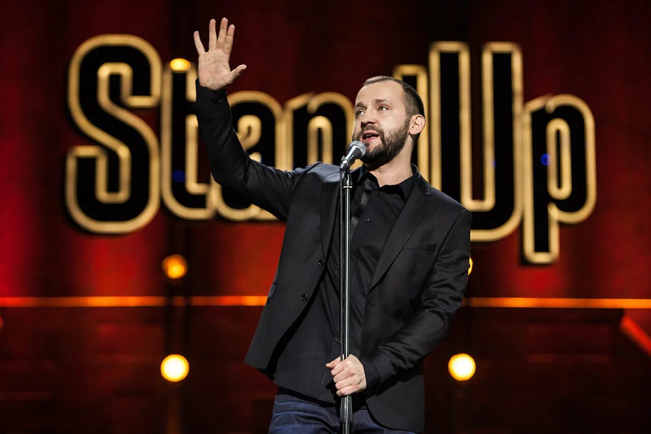 илья соболев чбд. стендап комик руслан белый. виктор комаров стенд ап. камеди стас старовойтов. тахир стендап.