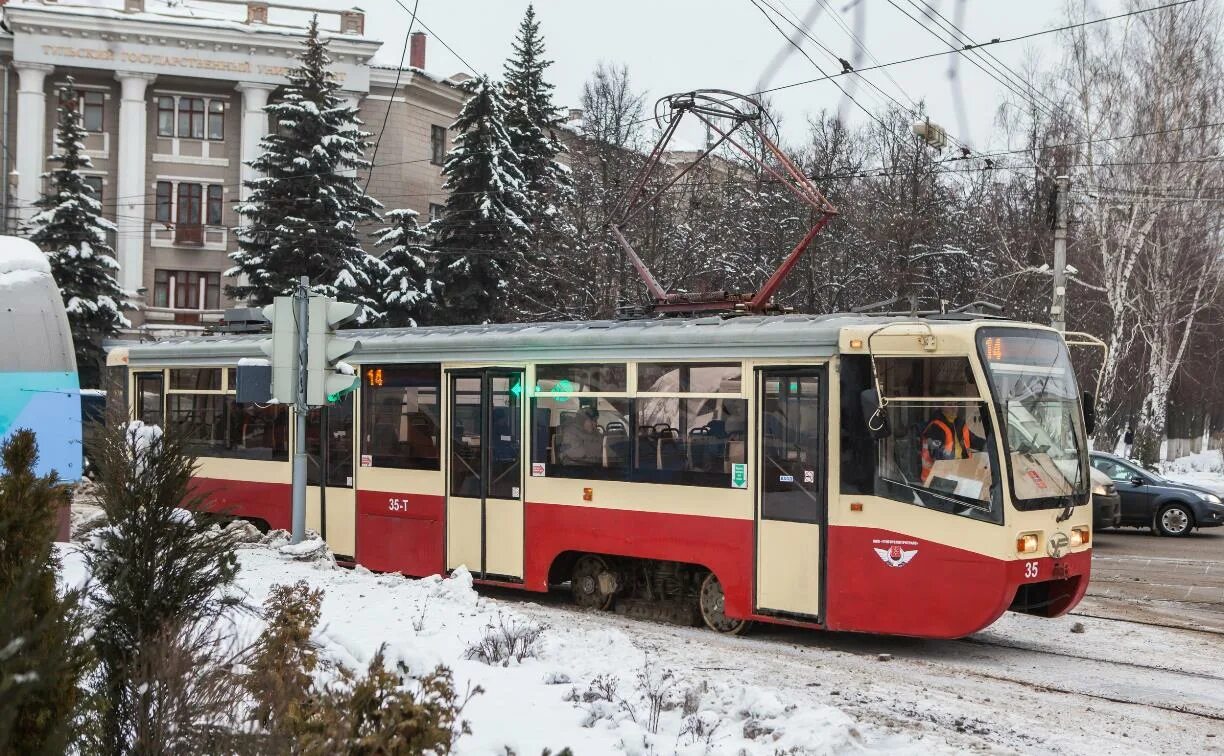 Движение трамваев тула. Транспорт Тула. Городской транспорт Тула. Ремонт трамвайных путей Тула.