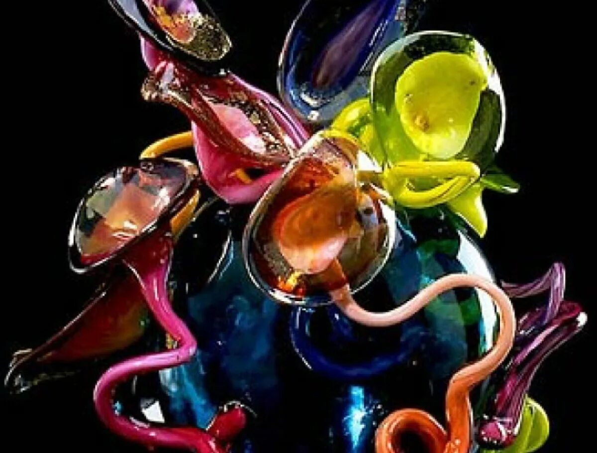 Современное выставочное искусство художественное стекло. Изделия из цветного стекла. Художественное стекло. Декоративное рисование художественное стекло. Красивые изделия из цветного стекла.