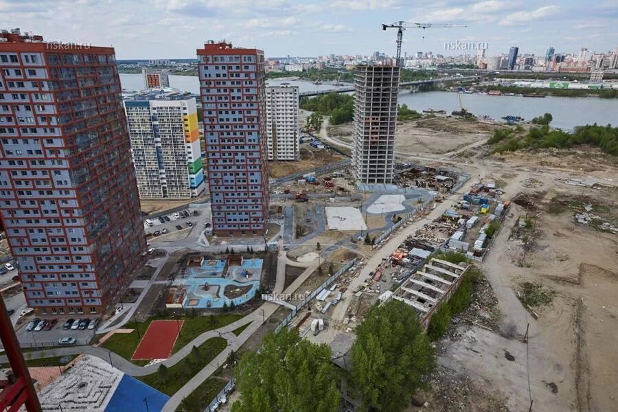 Ясный берег 5 новосибирск. Застройщик ясный берег новосибирск. Ясный берег 16 новосибирск. Жк ясный берег новосибирск. Ясный берег новосибирск подъезд.