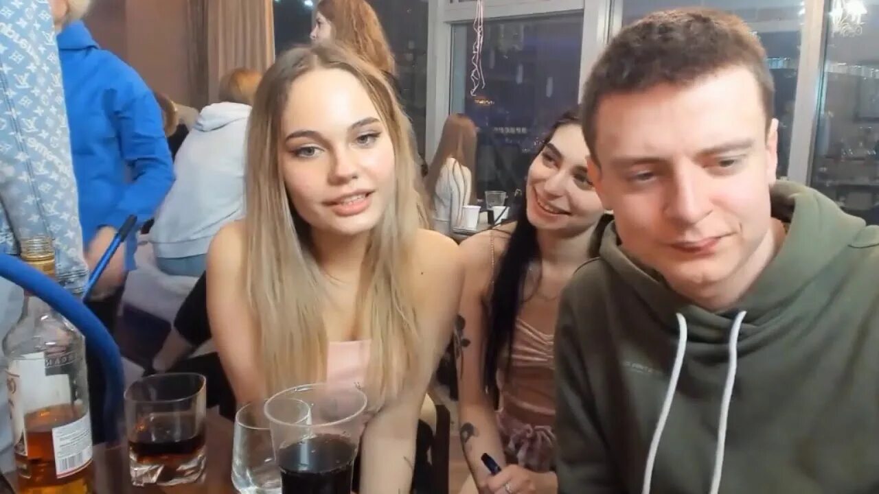Мелстрой тусовка. Mellstroy / мэл / мелстрои. Mellstroy girl. Mellstroy girl. Mellstroy girl.