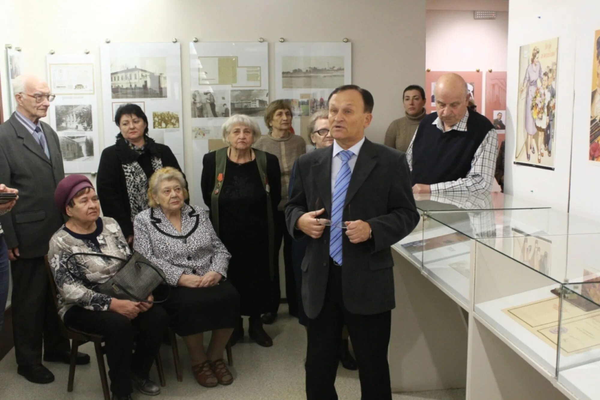 И новиковой. Музей образования воронеж. Березовая роща 54 бунакова. Виро. Воронежский институт развития образования.